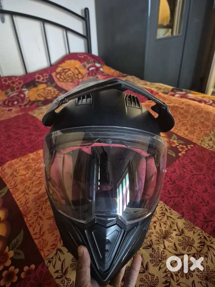 Axor X-cross Dual Visor helmet for urgent sale.