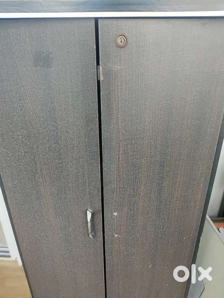 *WOODEN SHOE RACK WITH LOCK (RESALE)*