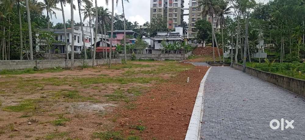 New house plot sale for Kazhakoottam Chekottukonam