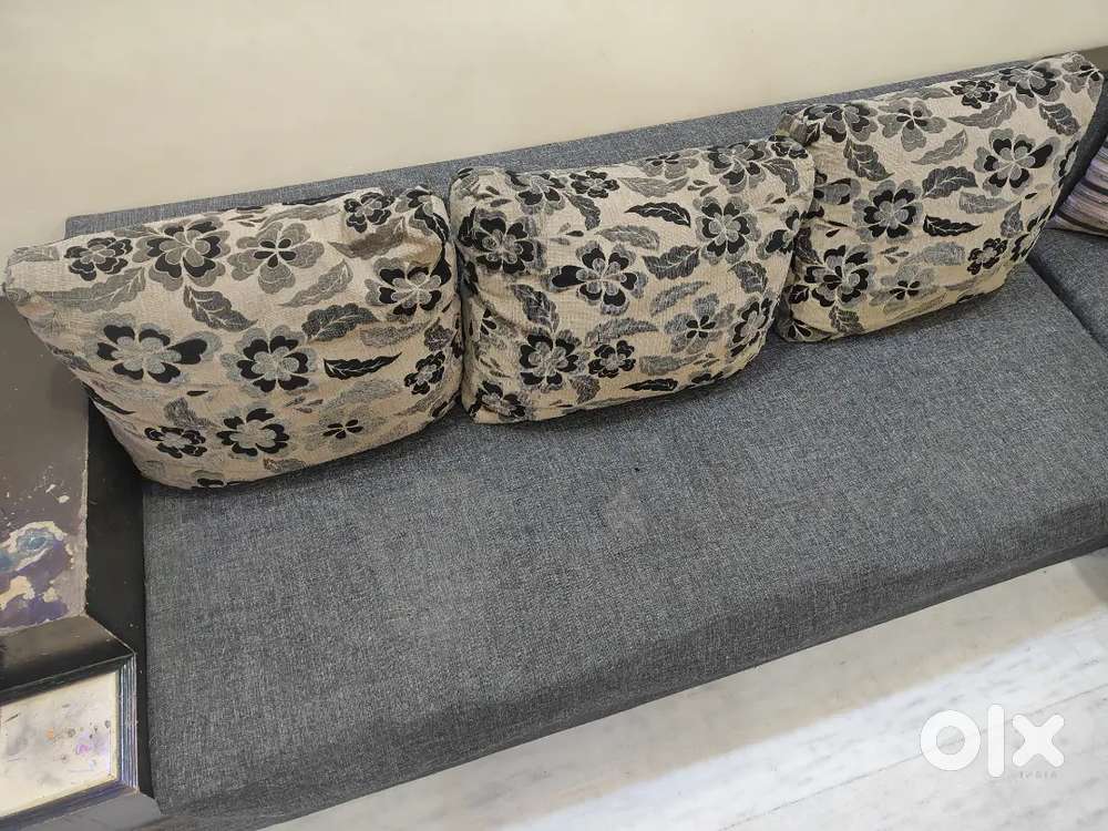 Sofa Set 4 seat + corner seat + 4 big + 2 small pillows