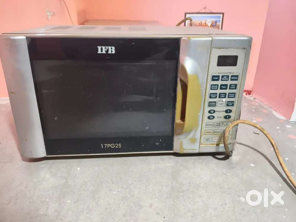 Microwave 2 years old