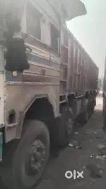 टाटा 16 चक बॉडी गाड़ी सामने लिफ्ट रनिंग गाड़ी बेचना है
