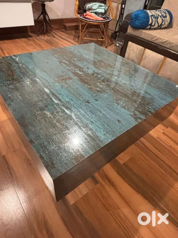5 seat Wooden Sofa + Center table