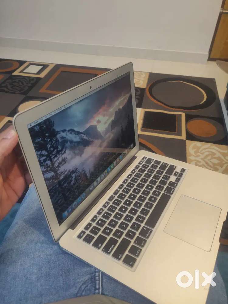 MacBook air 128gb ssd 8gb ram purchase on 2020 in excellent condition