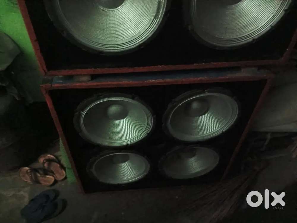 12 inches 4d box spikar Dey's 200 watt.R stanjar pvt 1000 amplifier.