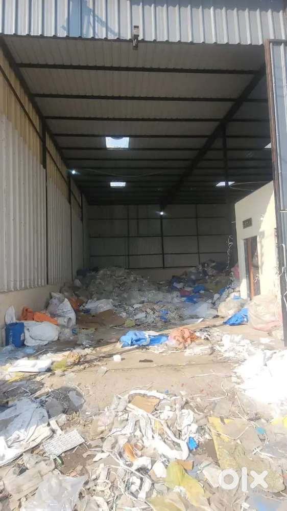 2600 sq warehouse avaible rentaly on cambridge by pass
