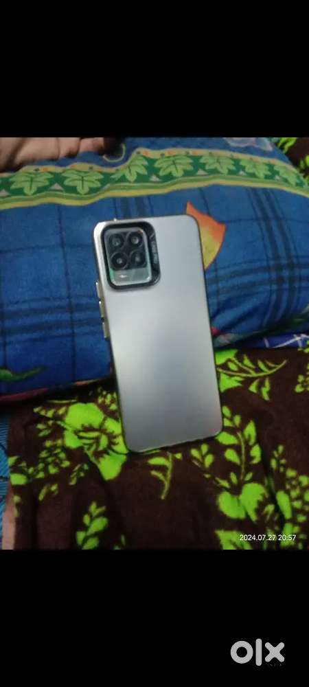 Realme 8  rem 128