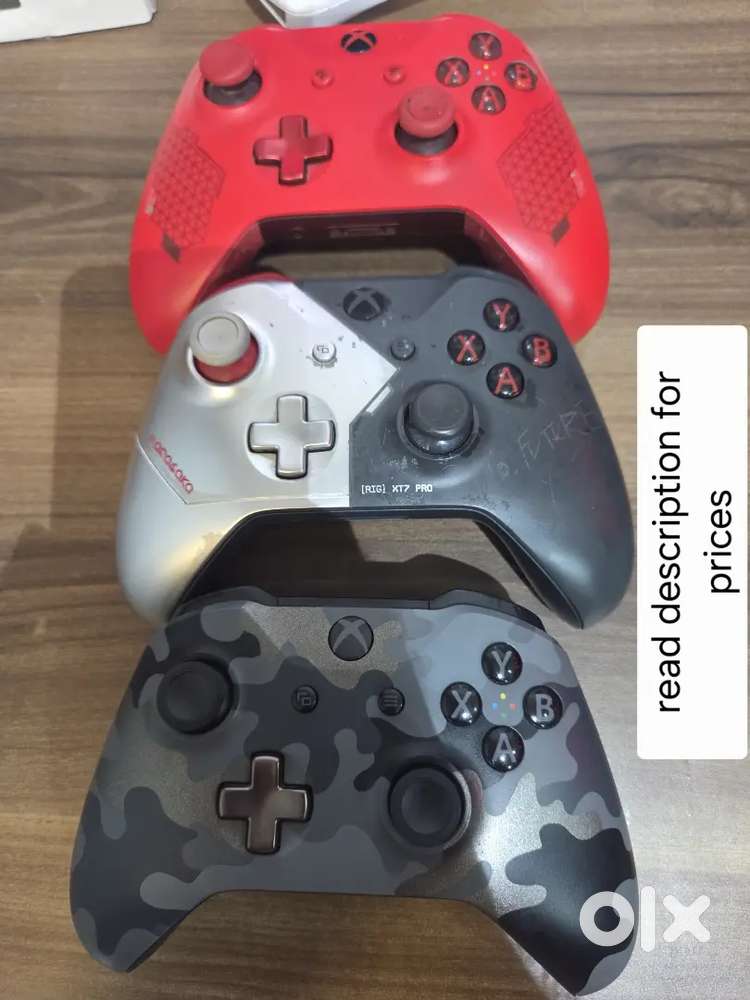 Xbox one / series Limited edition controllers and keychron keyboard.
