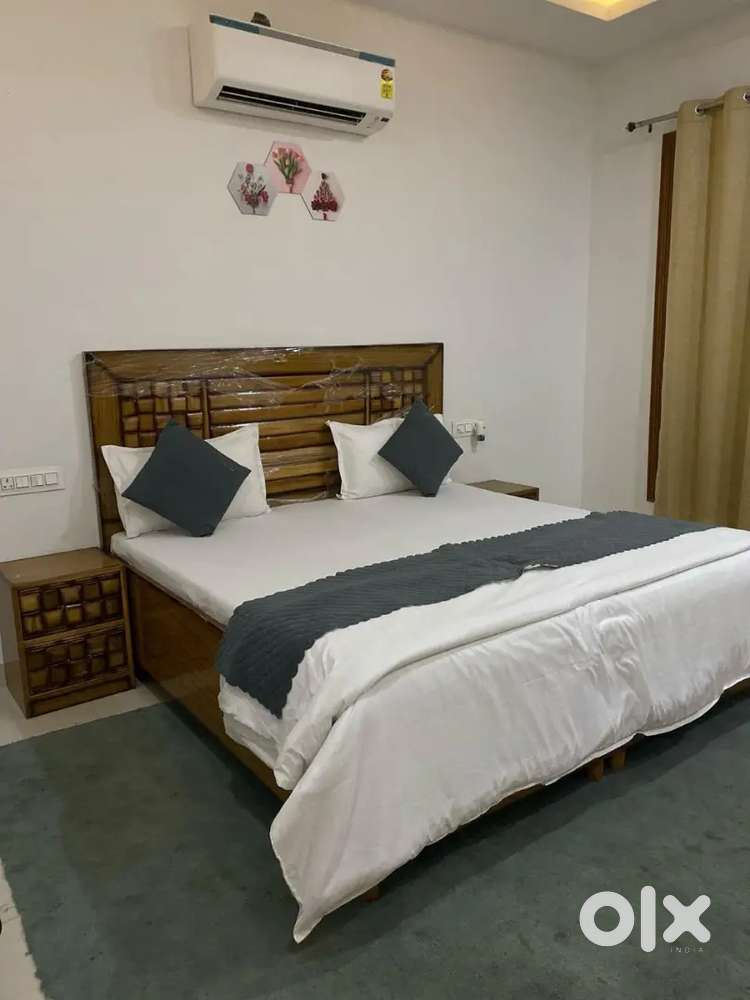 Pre occupied Boy fully furnished  1 room common kitchen D/D in 37  Ch