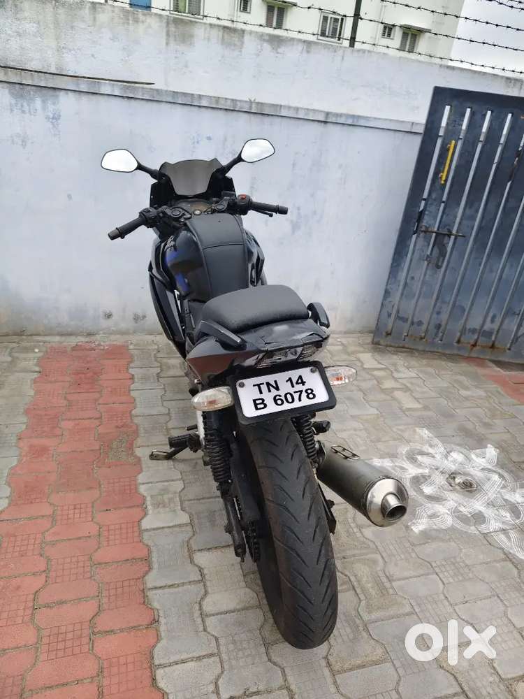 Bajaj pulsar 220