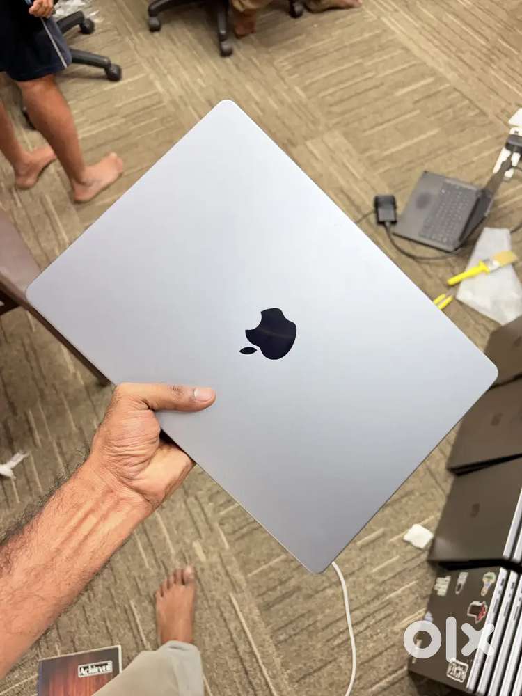 Apple macbook pro m1 pro 14inch
A2442 2022 purchesed 
14  32 /512