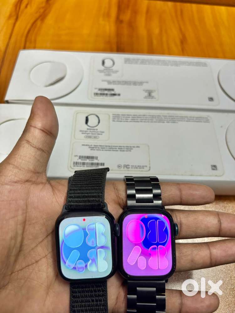 TWO APPLE WATCHES SERIES 8 41mm GPS 100%