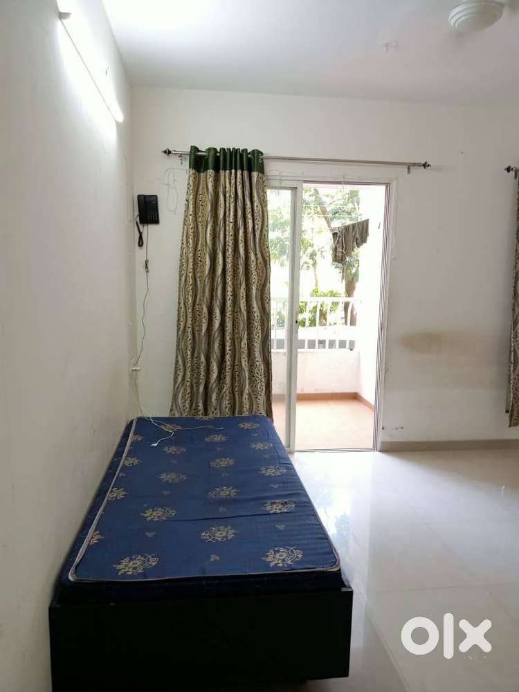 Girls Room in 2BHK – Pashan Pune  Semi-Furnished  Safe Area