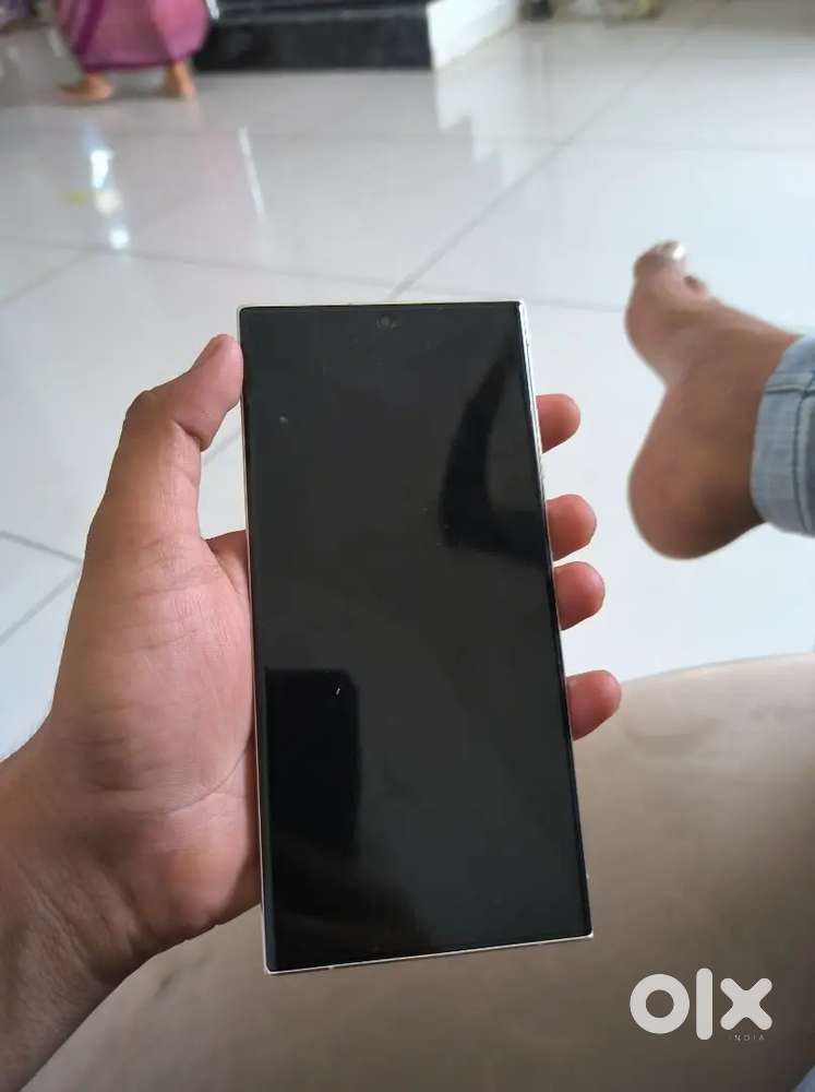 Samsung s23 ultra 8,256 gb Storage white colour