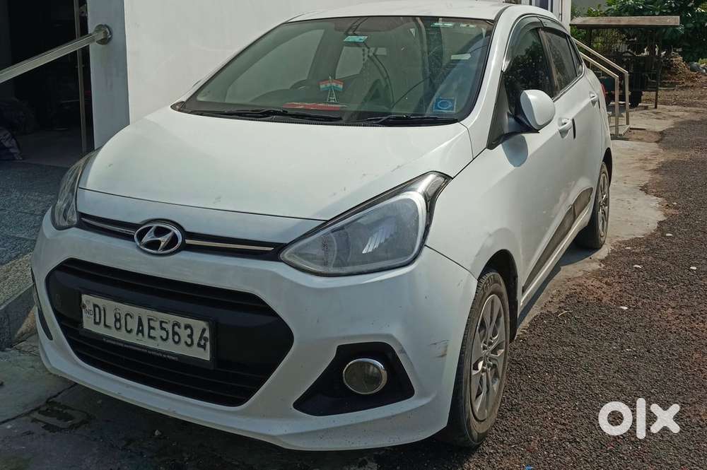 2014 ka last model hai isliye 2015 model hai Top model cng hai