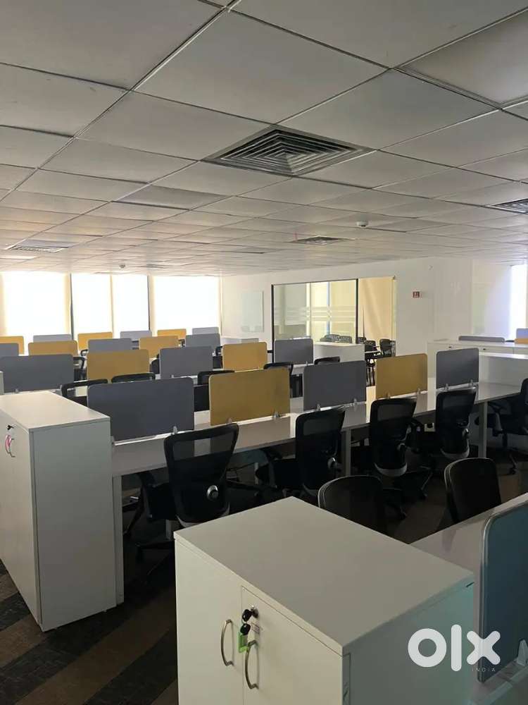 Modern Modular Office Workstation & Confference Table