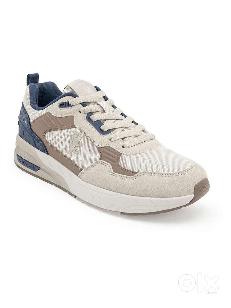 Red tape shoes ( Size-7)