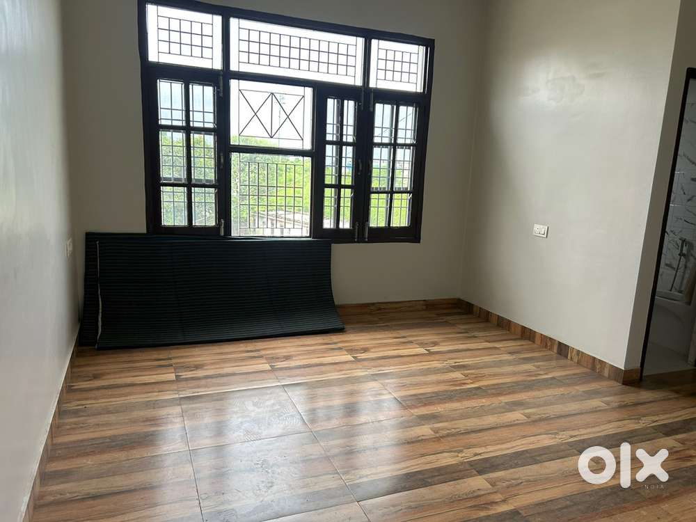 Semi furnished independent house near ankur hospital delli channi