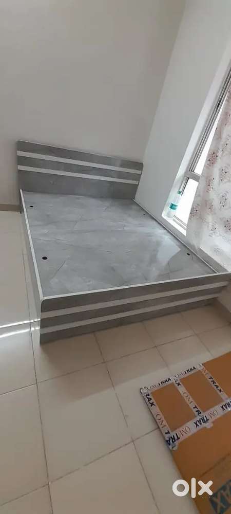 Queen size semi storage bed 5×6ft fresh piece