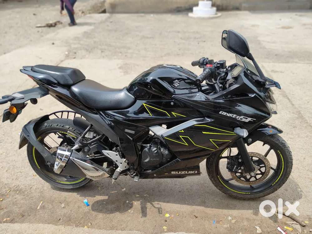 Suzuki Gixxer SF