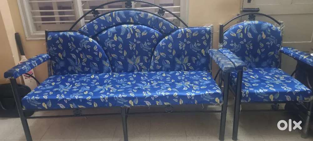 Metal SOFA FOR SALE