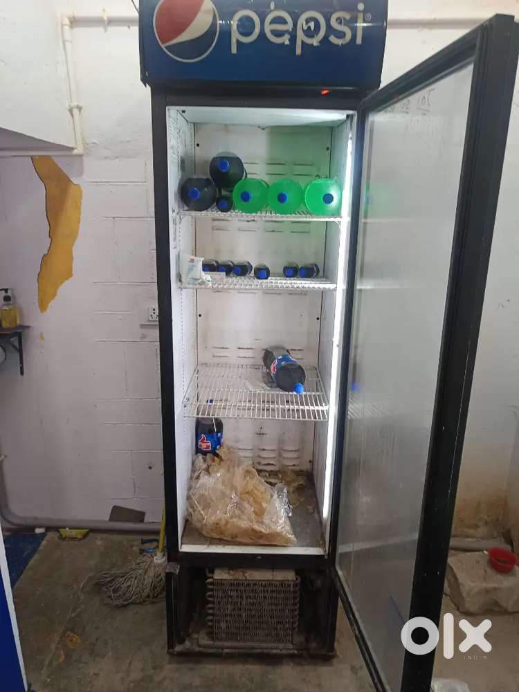 Display fridge for shops
