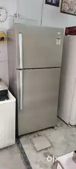 LG company 450 litter capacity double door fridge proper working