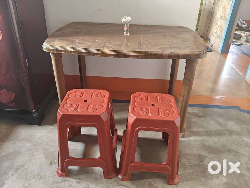 Nilkamal Dining table and stool