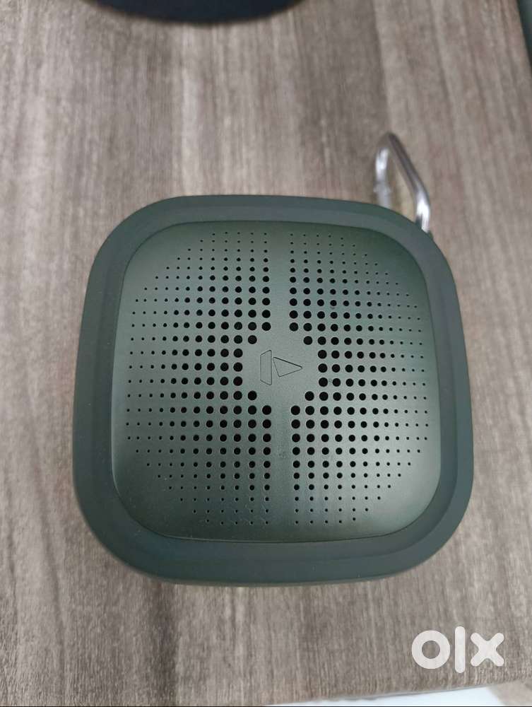 2 Year Old Boat Stone 200 Pro Bluetooth Speaker Available For Sale