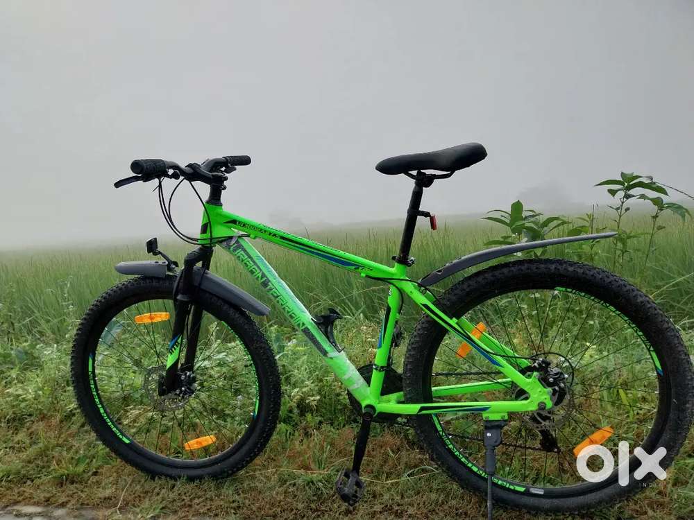 Urban terrain cycle aluminium alloy frame and 21 speed gear