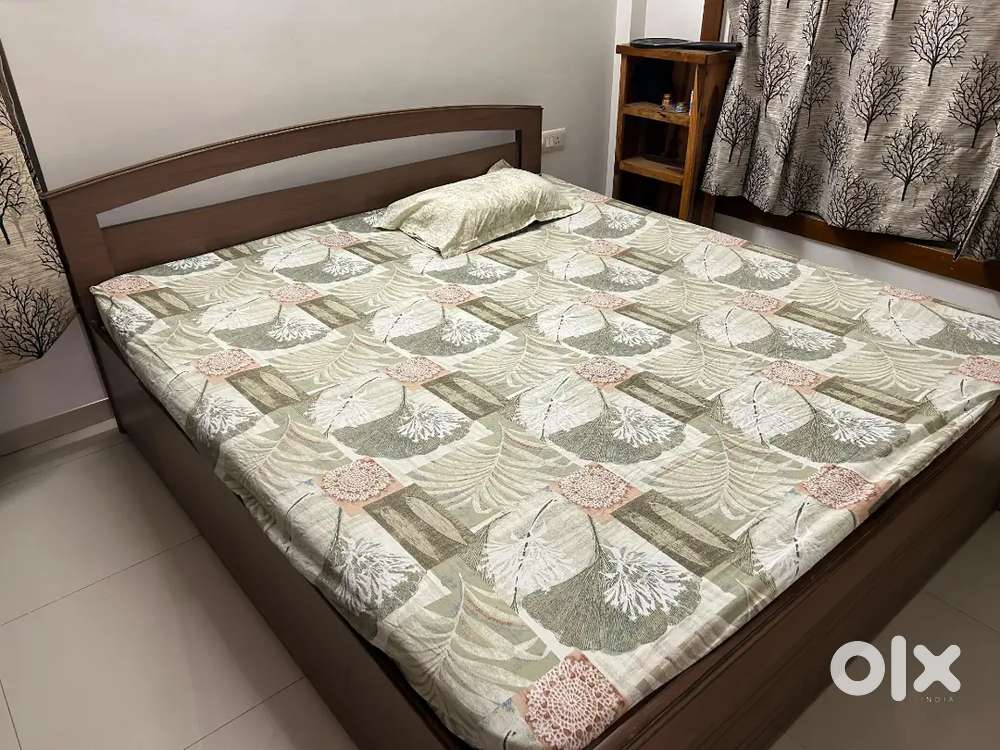 King size Plywood Bed