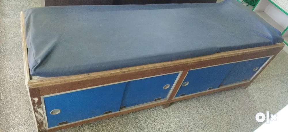 Examination table / Diwan sofa with storage rack