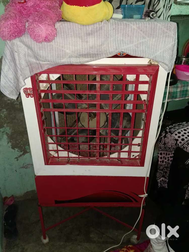 Red colour cooler good condition