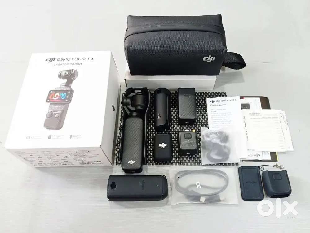 DJI Osmo Pocket 3 (4K and 9.4MP 120 FPS) Creator Combo