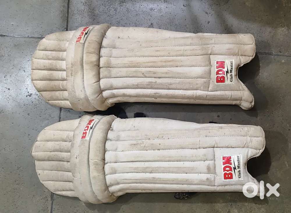 CRICKET EQUIPMENT IN GOOD CONDITION