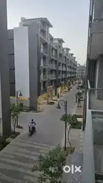 Available 3.5BHK Luxury Society Flat