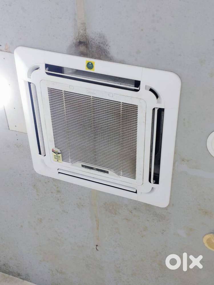 VOLTAS CASSETTE AC AVAILABLE FOR SALE,MFG DATE-2023,VERY LESS USED,GAS
