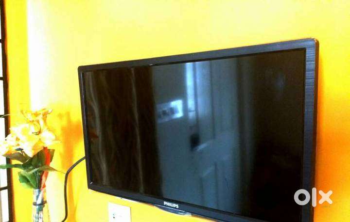 43 Samsung LEDTV in mint condition with UHD 2160p Awesome performance