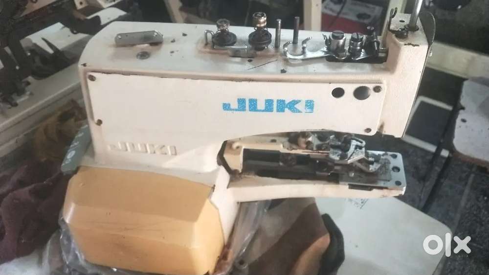 Garment sewing machine