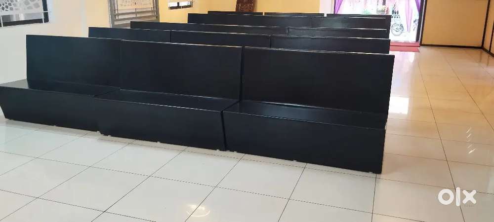 Mrk palace sofa available 40 pieces