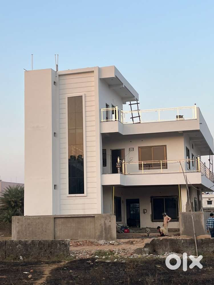 House selling in prime location