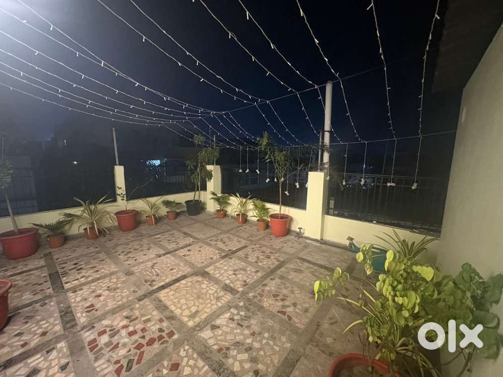 Spacious 1.5BHK with Private Terrace for Rent