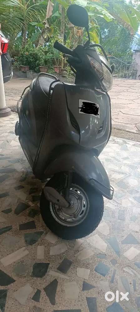 Honda Activa 2011 model well maintained