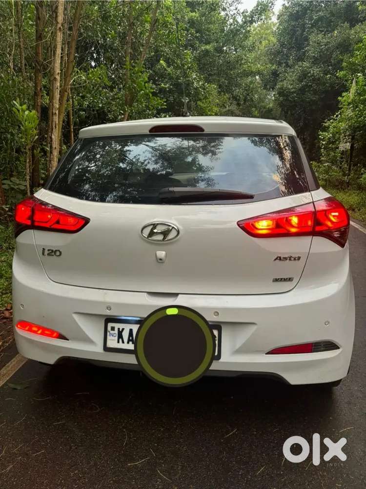 Hyundai i20 2015 Petrol 90000 Km Driven