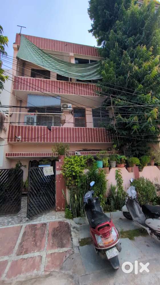 Room hi Room (Kasturba Nagar, Nirman Nagar)
