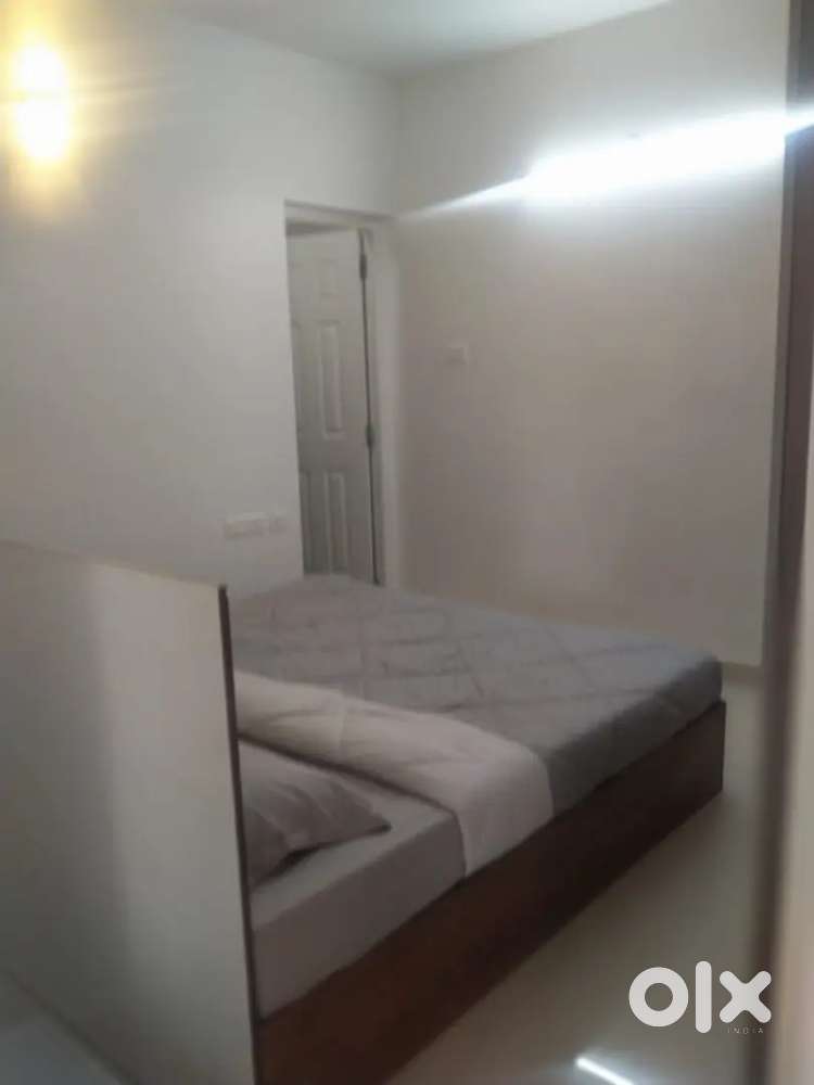 Selaiyur Bharath College 3 BHK flat at 74 Lakhs, Just near Main Road