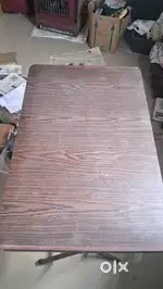 Foldable table
