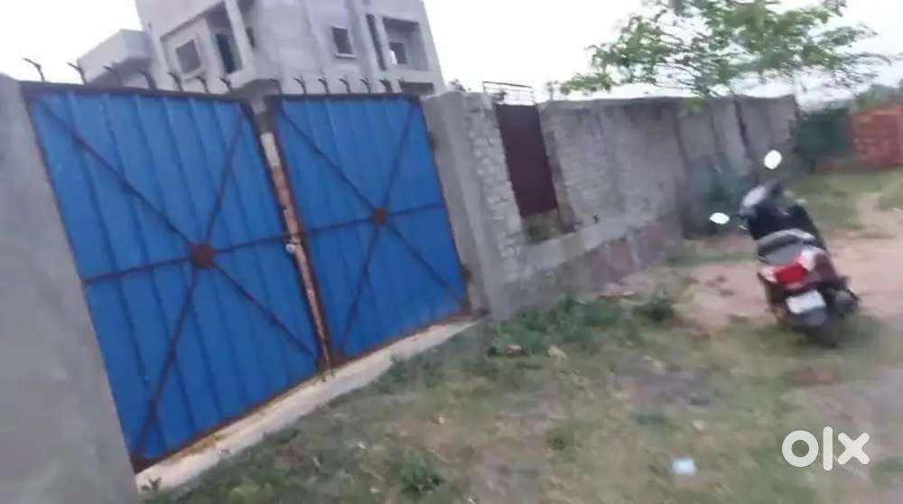 Land for sale near morabadi ground