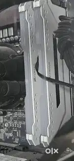 Corsair RGB Vengeance Pro DDR4 16x2 32gb 3200mhz RAM WHITE