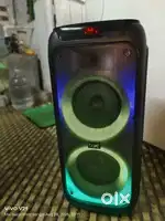 SELL MY  BORT SOUND BAR (1.5 MONTH OLD )